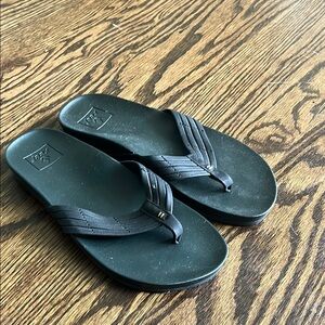Reef Black Sandals Minimalist Thong Design